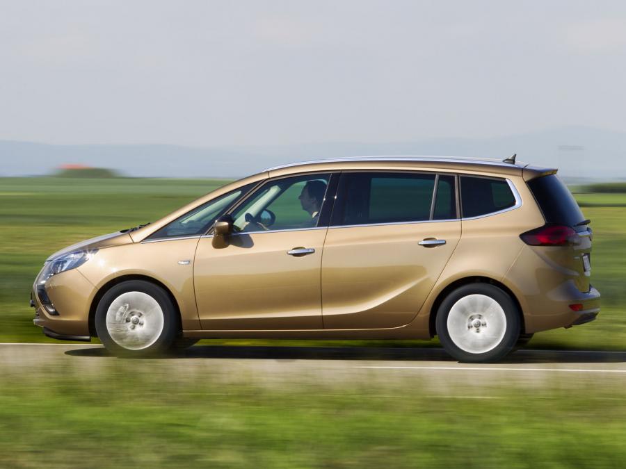  Opel Zafira Tourer ecoFLEX 2011 года  (фото 13 из 21)